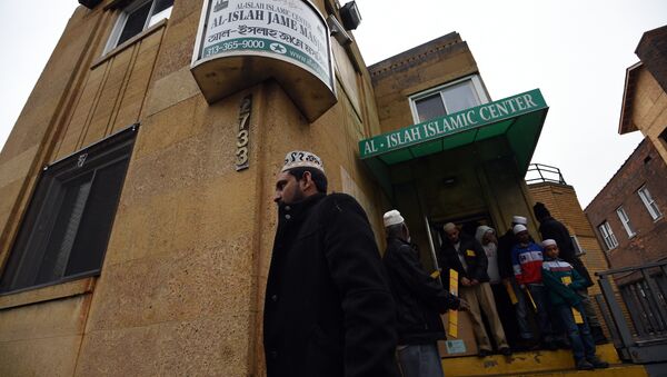 Muslims leave after participating in their weekly Friday noon special prayer at the Al-Islah Islamic Center Mosque in Hamtramck, Michigan, on January 8, 2016 - Sputnik International