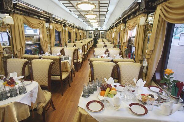 A Golden Eagle Luxury train's restaurant A Golden Eagle Luxury train's restaurant - Sputnik International