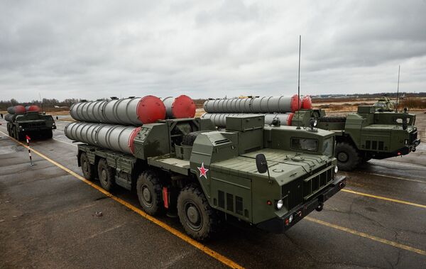 Russian S-300 anti-aircraft missile systems at a parade rehearsal outside St. Petersburg. Russian S-300 anti-aircraft missile systems at a parade rehearsal outside St. Petersburg. - Sputnik International