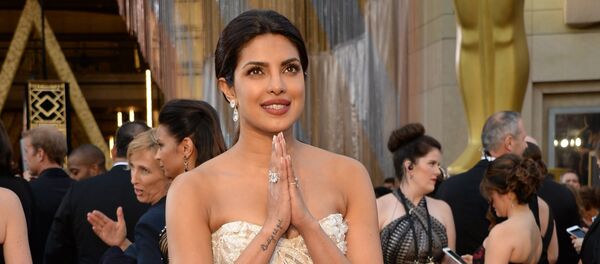 Actress Priyanka Chopra arrives on the red carpet for the 88th Oscars on February 28, 2016 in Hollywood, California Actress Priyanka Chopra arrives on the red carpet for the 88th Oscars on February 28, 2016 in Hollywood, California - Sputnik International