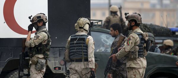 Afghan quick reaction forces arrive at the site of a suicide car bomb attack in Kabul, Afghanistan April 19, 2016. - Sputnik International