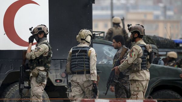 Afghan quick reaction forces arrive at the site of a suicide car bomb attack in Kabul, Afghanistan April 19, 2016. - Sputnik International