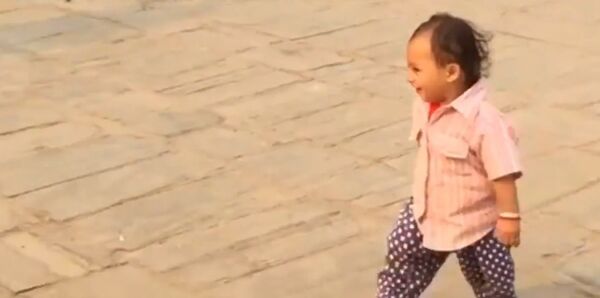 Nepal quake family tell how their miracle boy was pulled from the rubble Nepal quake family tell how their miracle boy was pulled from the rubble - Sputnik International