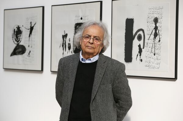 Syrian poet and literary critic Ali Ahmed Saïd Esber aka Adonis poses, on March 23, 2015 in Paris. - Sputnik International