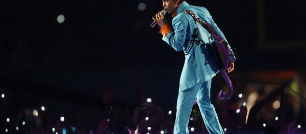 Prince performs during the halftime show at Super Bowl XLI football game at Dolphin Stadium in Miami on Sunday, Feb. 4, 2007. Prince performs during the halftime show at Super Bowl XLI football game at Dolphin Stadium in Miami on Sunday, Feb. 4, 2007. - Sputnik International