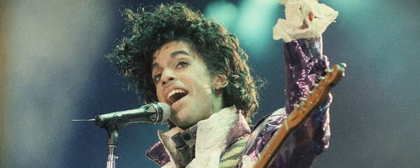 Rock singer Prince performs at the Forum in Inglewood, Calif., during his opening show, Feb. 18, 1985 Rock singer Prince performs at the Forum in Inglewood, Calif., during his opening show, Feb. 18, 1985 - Sputnik International