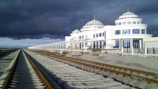 Bereket Railway Station in (Kazandzhik) is an important crossroad of the Trans-Caspian Railway and North-South Transnational Railway - Sputnik International