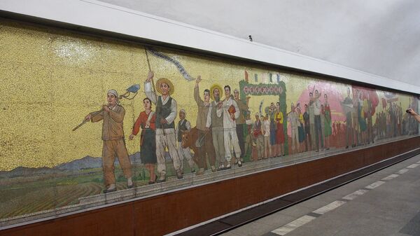  Pyongyang Metro Mosaic Mural - Sputnik International