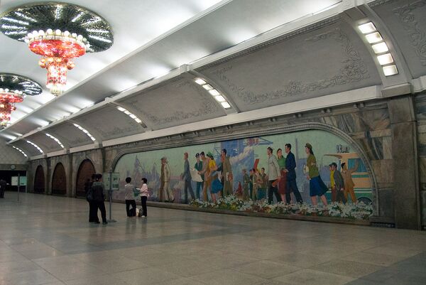   Pyongyang Metro Mosaic Mural - Sputnik International