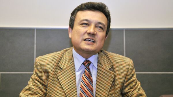 Dolkun Isa, Secretary General of the World Uyghur Congress speaks to an AFP reporter during an interview in Tokyo on May 2, 2008 - Sputnik International