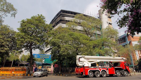 A fire engine is seen parked after a fire broke out in the building of India's National Museum of Natural History in New Delhi, India, April 26, 2016. - Sputnik International