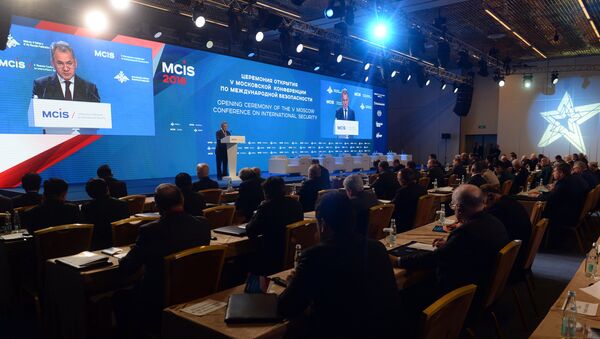 Russian Defense Minister Sergey Shoigu speaks at the 5th International Security Conference, Moscow. - Sputnik International