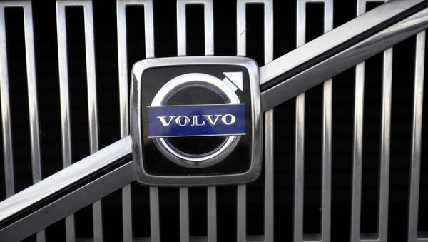 The logo of the Swedish car manufacturer Volvo is pictured on a car in Gothenburg, southwestern Sweden - Sputnik International