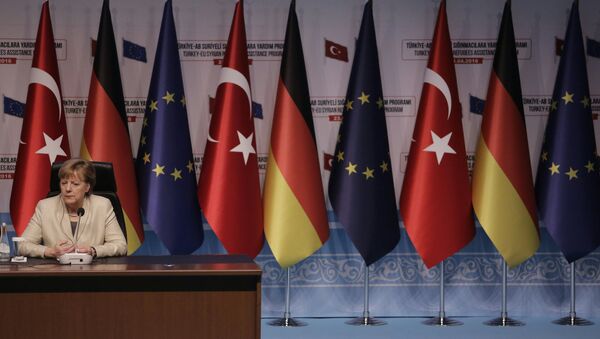 German Chancellor Angela Merkel gives a press conference after visiting Nizip refugee camp on the Turkish-Syrian border, in Gaziantep on April 23, 2016. - Sputnik International