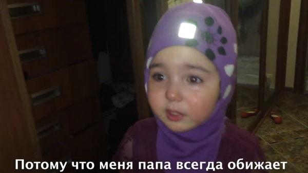 A video of a little Russian girl having a major fit and threatening to run away to Africa, where she’d starve herself to death because her parents “always” discipline her for not behaving well went viral on the Internet with almost 1.5 million views. - Sputnik International