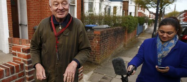 Former London Mayor Ken Livingstone speaks to members of the media as he leaves his home in London, Britain April 29, 2016. - Sputnik International