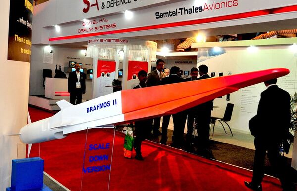 The Indo-Russian BrahMos II hypersonic cruise missile (pictured here at Defexpo 2014) is the export variant of the Russian 3M22 Zircon missile The Indo-Russian BrahMos II hypersonic cruise missile (pictured here at Defexpo 2014) is the export variant of the Russian 3M22 Zircon missile - Sputnik International