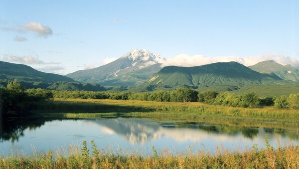 View of Kambalny Volcano (Kambalny Mount) on Kamchatka Peninsula - Sputnik International