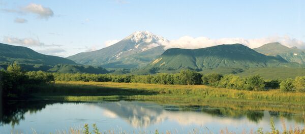View of Kambalny Volcano (Kambalny Mount) on Kamchatka Peninsula View of Kambalny Volcano (Kambalny Mount) on Kamchatka Peninsula - Sputnik International