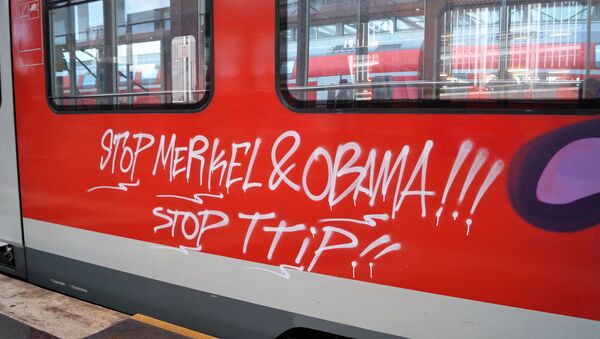 Anti-TTIP Graffitti - Sputnik International