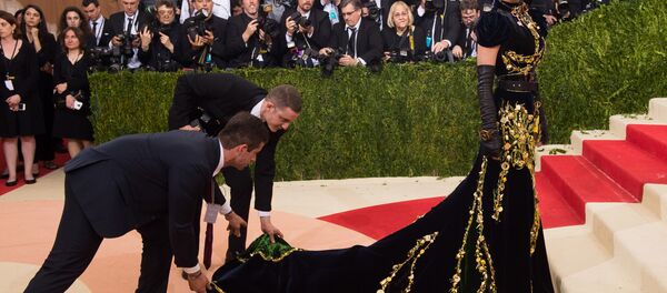 Katy Perry arrives at The Metropolitan Museum of Art Costume Institute Benefit Gala, celebrating the opening of Manus x Machina: Fashion in an Age of Technology on Monday, May 2, 2016, in New York Katy Perry arrives at The Metropolitan Museum of Art Costume Institute Benefit Gala, celebrating the opening of Manus x Machina: Fashion in an Age of Technology on Monday, May 2, 2016, in New York - Sputnik International