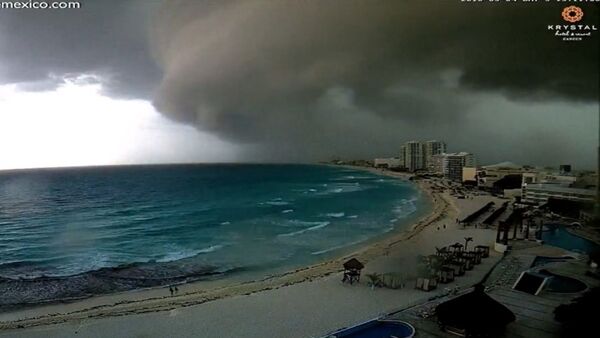 Shelf cloud over Cancun, Mexico - Sputnik International