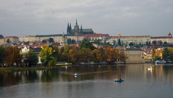 A view of the old city from the Kampa Island in Prague. - Sputnik International