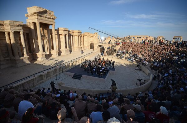 Mariinsky Theater orchestra performs in Palmyra Mariinsky Theater orchestra performs in Palmyra - Sputnik International