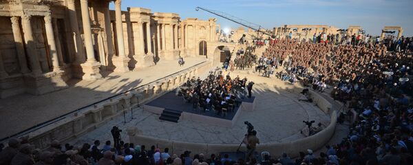 Mariinsky Theater orchestra performs in Palmyra - Sputnik International
