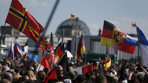 Right-wing protestors demonstrate in Berlin, Germany, May 7, 2016. - Sputnik International