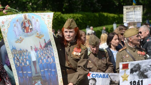 Participants in the Immortal Regiment march in Kiev - Sputnik International