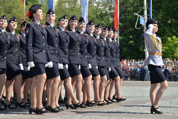 War Couture: Female Military Style Around the World - Sputnik International