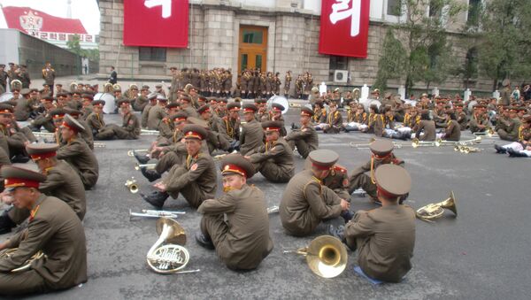North Korean servicemen prepare for a parade in Pyong Yang - Sputnik International