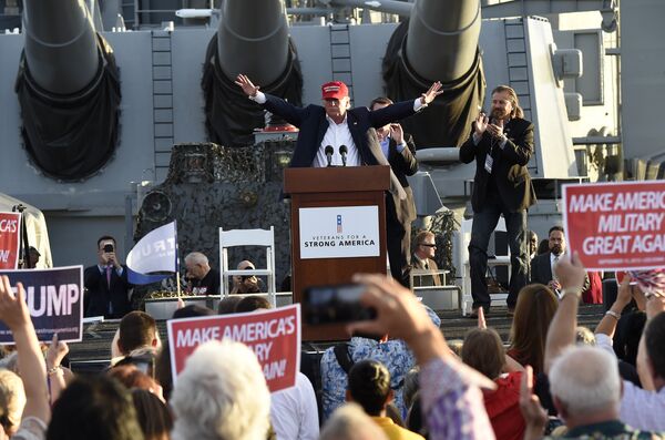 Republican presidential candidate Donald Trump gives a national security speech aboard the World War II Battleship USS Iowa, September 15, 2015, in San Pedro, California - Sputnik International