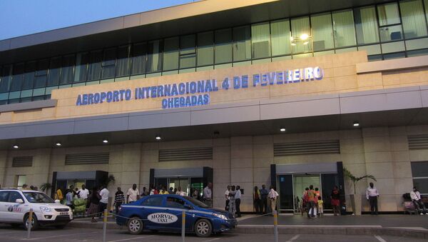 Outside the arrivals building of the Luanda airport 4 de Fevereiro - Sputnik International