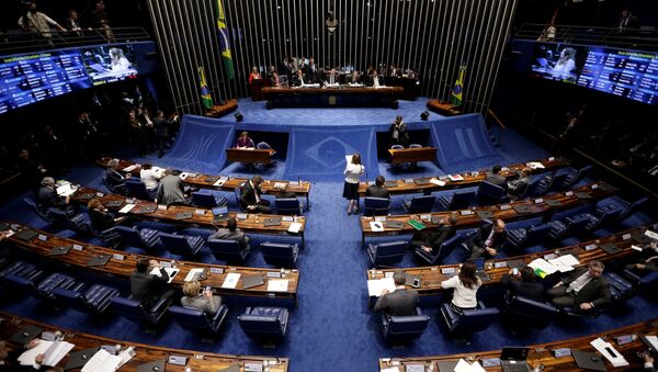 Members of Brazil's Senate, in favor and against the impeachment of President Dilma Rousseff, participate in the debate leading up to the voting in Brasilia, Brazil, May 11, 2016. - Sputnik International