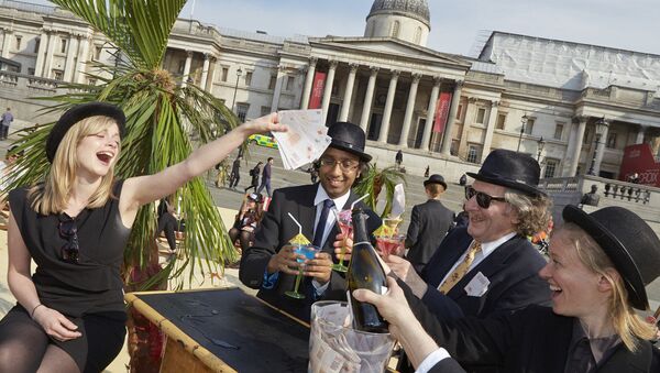 London's Trafalgar Square transformed into an interactive, tropical tax haven by Oxfam, Action Aid and Christian Aid. - Sputnik International
