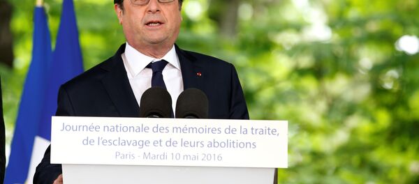 French President Francois Hollande delivers a speech during a ceremony at the Luxembourg Gardens to mark the abolition of slavery and to pay tribute to the victims of the slave trade, in Paris, May 10, 2016. - Sputnik International