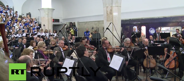 Russia: Bolshoi musicians perform nighttime concert in Moscow's metro Russia: Bolshoi musicians perform nighttime concert in Moscow's metro - Sputnik International