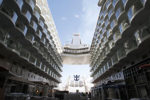 A view of the Harmony of the Seas, Thursday Feb. 18, 2016 at the Shipyard in Saint-Nazaire A view of the Harmony of the Seas, Thursday Feb. 18, 2016 at the Shipyard in Saint-Nazaire - Sputnik International