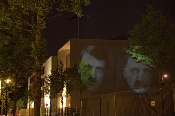 The artwork that was projected onto the Turkish embassy in Berlin The artwork that was projected onto the Turkish embassy in Berlin - Sputnik International