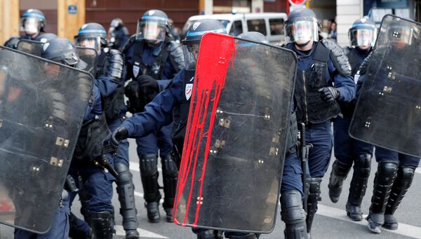 French police during a demonstration against the French labour law proposal in Paris, France, as part of a nationwide labor reform protests and strikes, April 28, 2016. French police during a demonstration against the French labour law proposal in Paris, France, as part of a nationwide labor reform protests and strikes, April 28, 2016. - Sputnik International