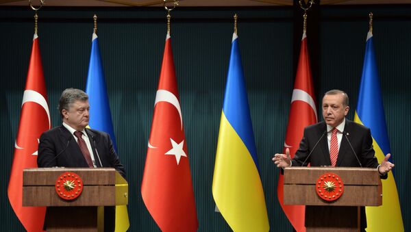 Turkey's President Recep Tayyip Erdogan, right, and Ukraine's President Petro Poroshenko (File) - Sputnik International