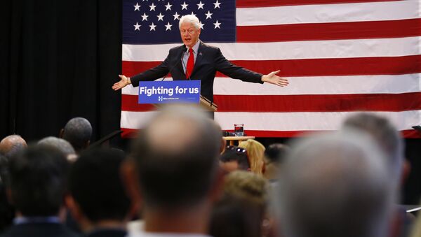 Former President Bill Clinton speaks while campaigning for his wife, Democratic presidential candidate Hillary Clinton, Friday, May 13, 2016, at Passaic County Community College in Paterson, N.J. - Sputnik International