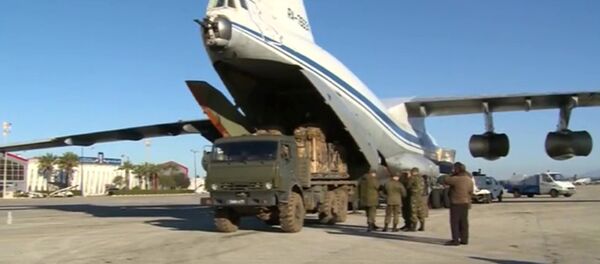 Loading humanitarian cargo for Deir ez-Zor. File photo Loading humanitarian cargo for Deir ez-Zor. File photo - Sputnik International