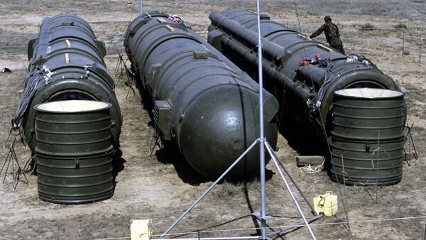A bundle of three Soviet RSD-10 missiles prepared for demolition at the Kapustin Yar launch site. The missiles were destroyed in accordance with the INF Treaty. - Sputnik International