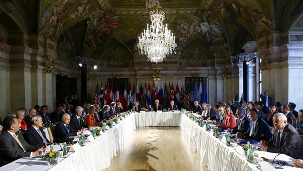 Russian Foreign Minister Sergei Lavrov, center left, U.S. Secretary of State John Kerry, center and United Nations special envoy for Syria Staffan de Mistura, center right, attend the ministerial meeting on Syria in Vienna, Austria, Tuesday, May 17, 2016 - Sputnik International
