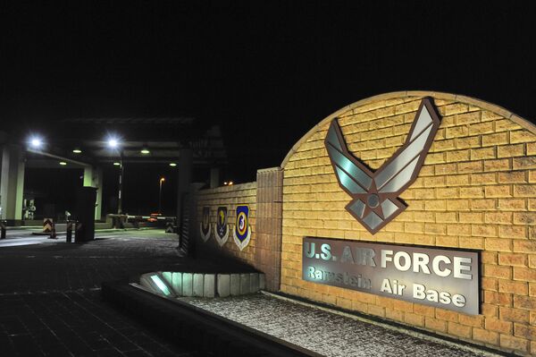 Trump Retweets Germany-Bashing Posts as US Envoy Threatens Troop Pullout Trump Retweets Germany-Bashing Posts as US Envoy Threatens Troop Pullout - Sputnik International