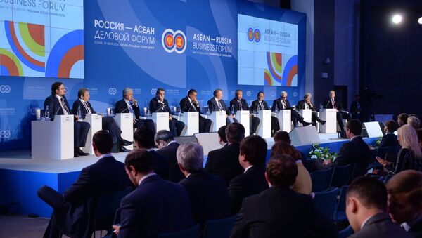 Participants in the plenary session, Russia–ASEAN Partnership in the New Integration Architecture of the Asia-Pacific Region: Opportunities for Businesses, held as part of the ASEAN-Russia Business Forum at the Pullman Sochi Centre Hotel - Sputnik International
