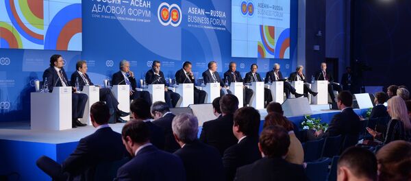 Participants in the plenary session, Russia–ASEAN Partnership in the New Integration Architecture of the Asia-Pacific Region: Opportunities for Businesses, held as part of the ASEAN-Russia Business Forum at the Pullman Sochi Centre Hotel - Sputnik International